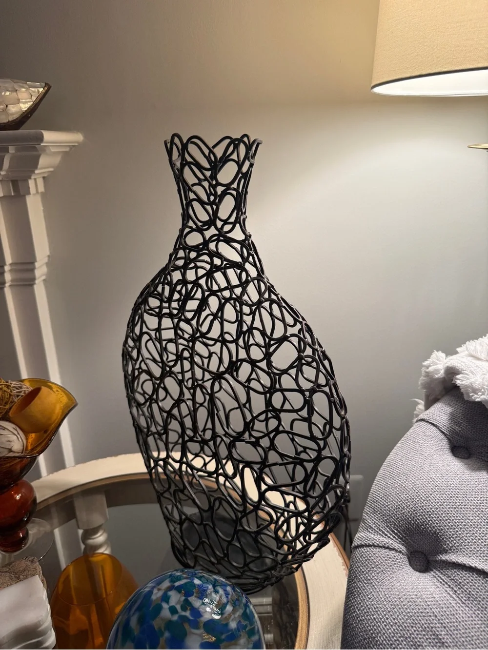 Metal Wire Floor Vase modern black